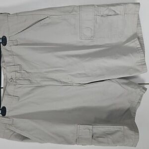 2/$20 NWT Men's Cargo Shorts